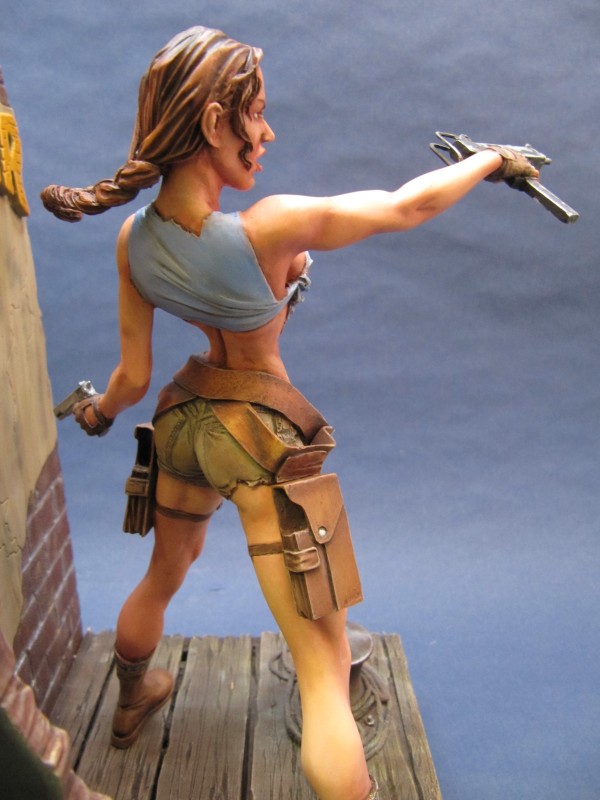 Lara Croft 1/8.