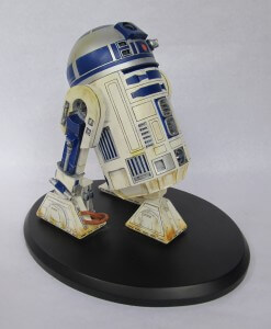 R2 D2.