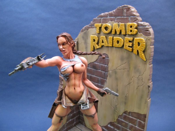 Lara Croft 1/8.