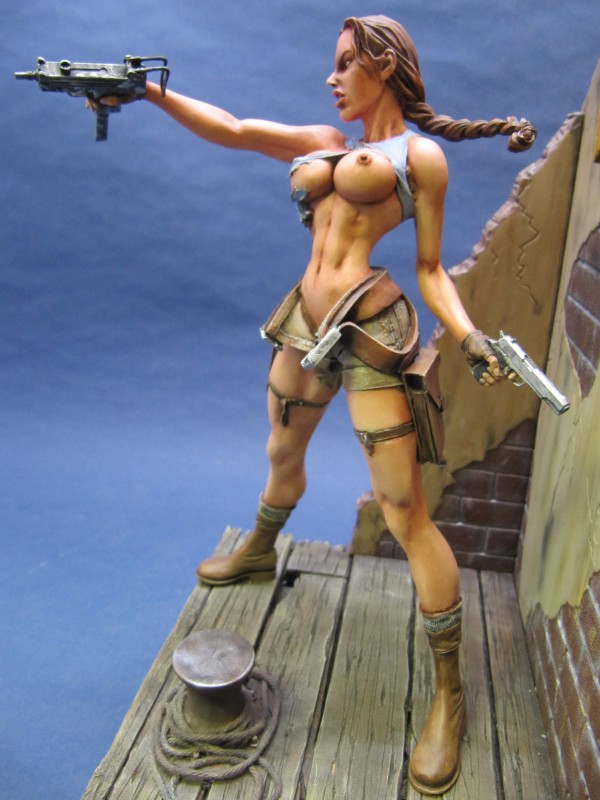 Lara Croft 1/8.