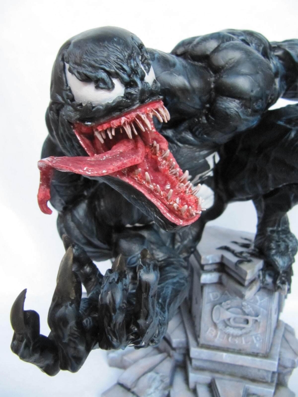 Venom 1/4 model kit.