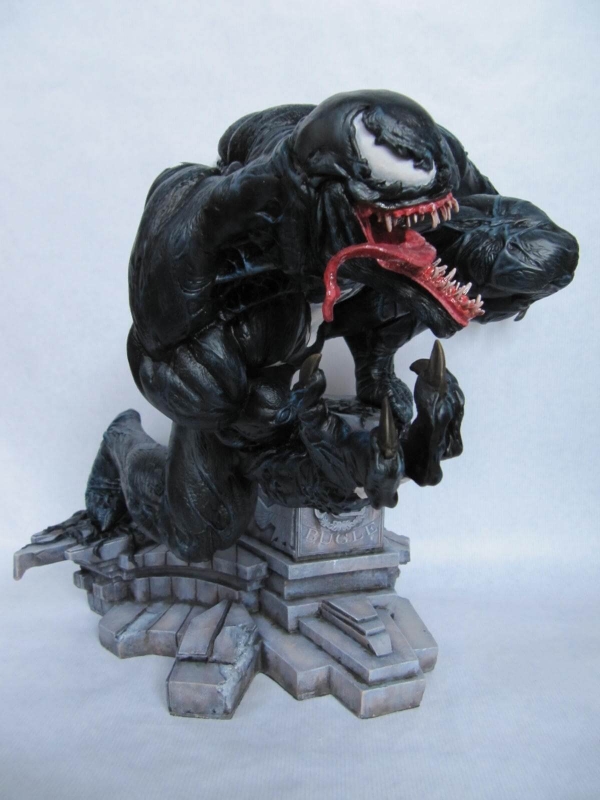 Venom 1/4 model kit.