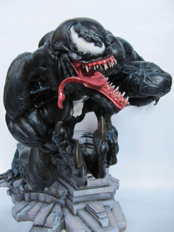 Venom 1/4 model kit.