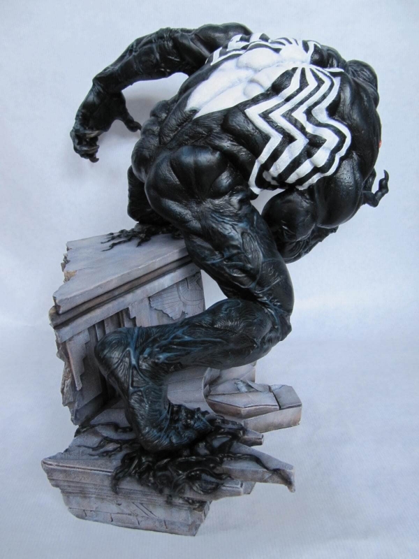 Venom 1/4 model kit.