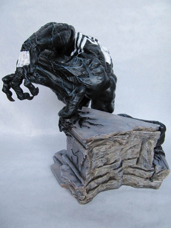 Venom 1/4 model kit.