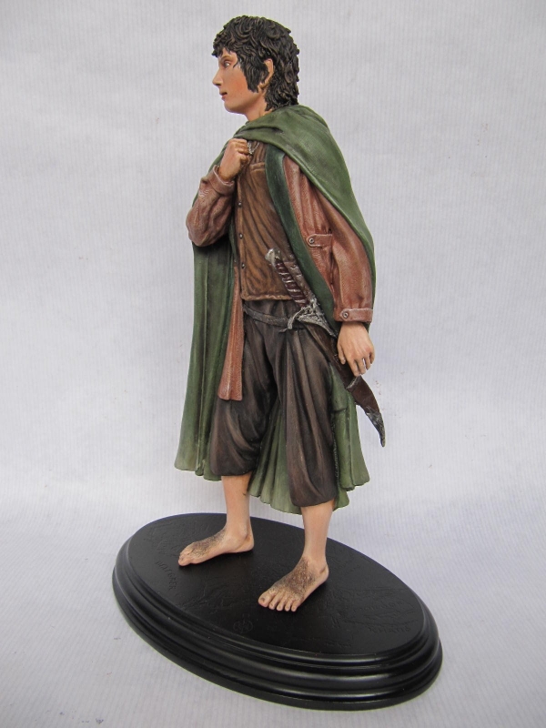 frodo baggins statue.