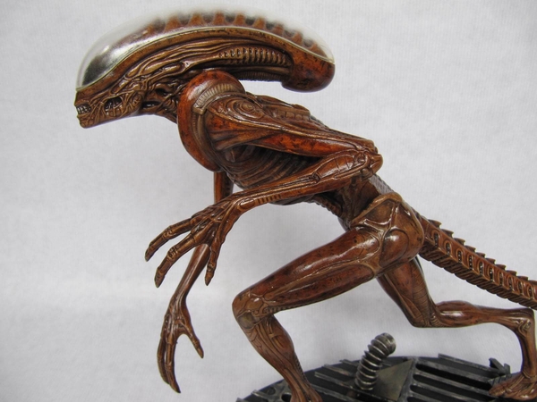 figurine Alien.