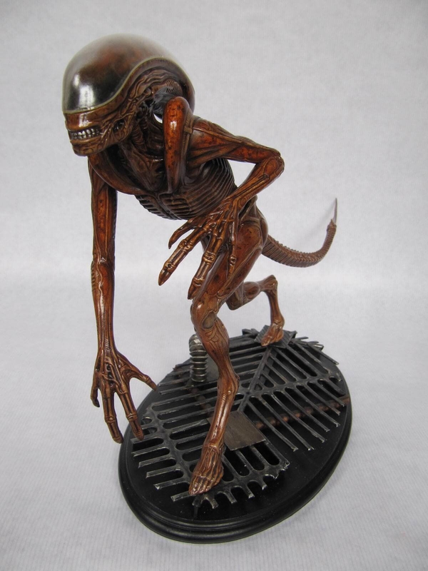 figurine Alien.