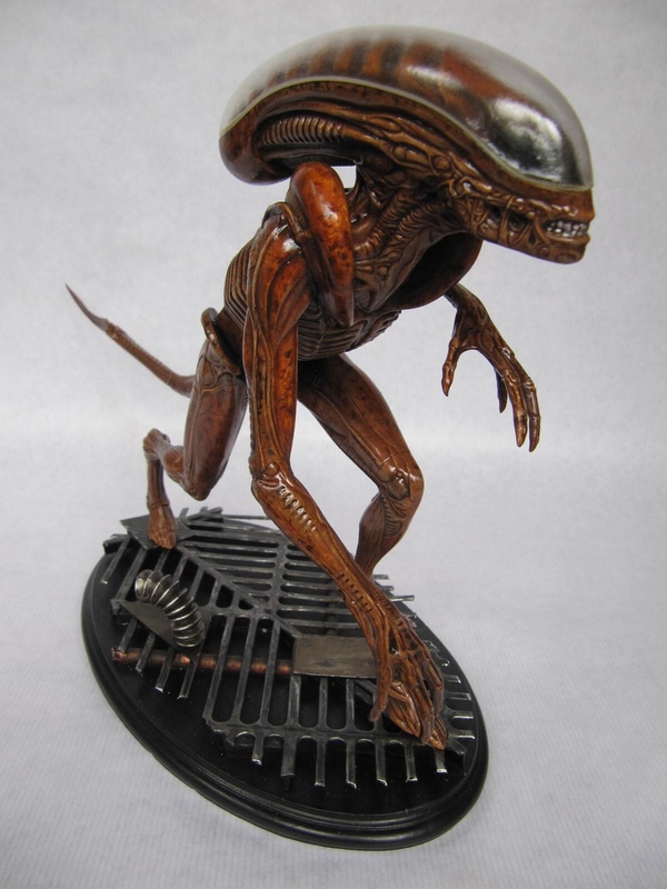 figurine Alien.