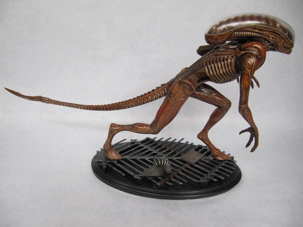 figurine Alien.