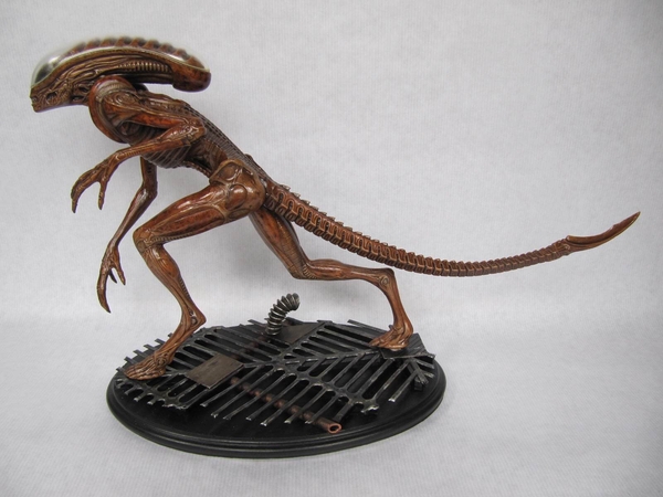 figurine Alien.