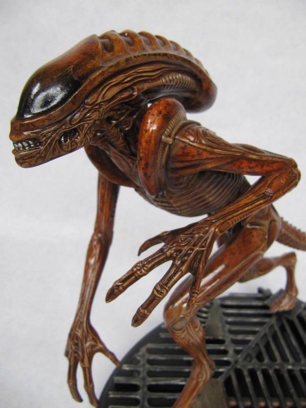 figurine Alien.