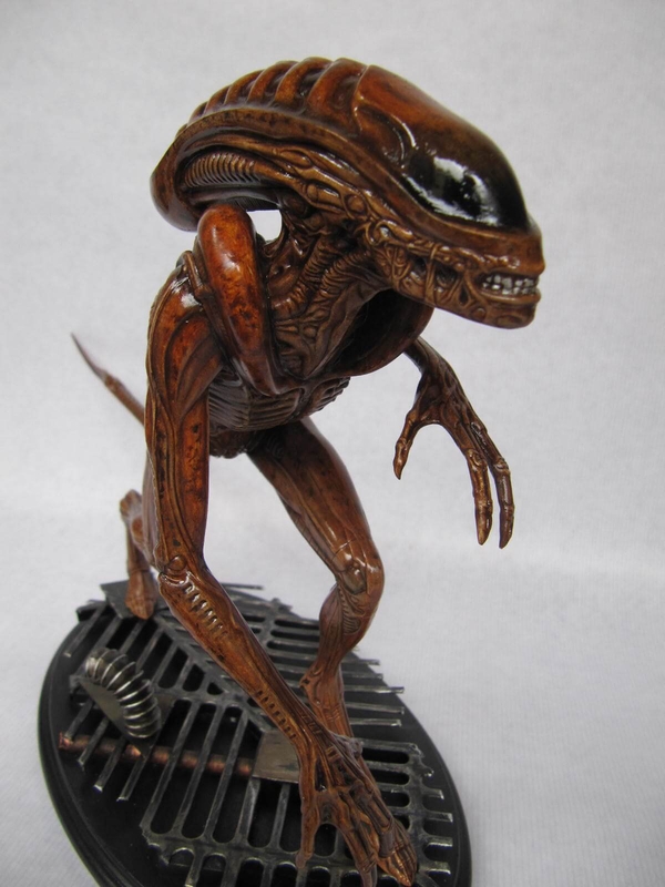 figurine Alien.