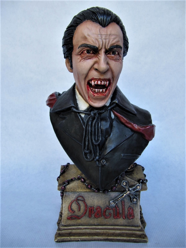 Dracula Lee