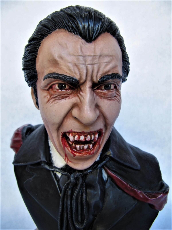 Dracula Lee