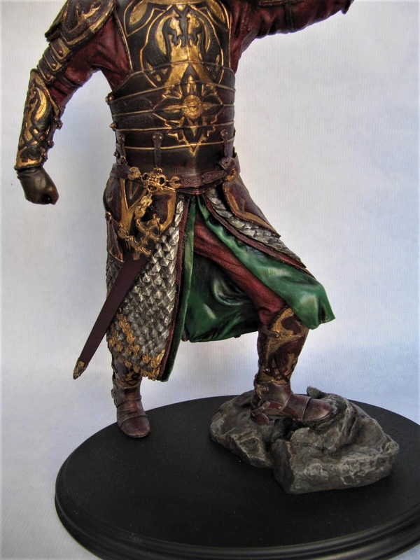 theoden statue