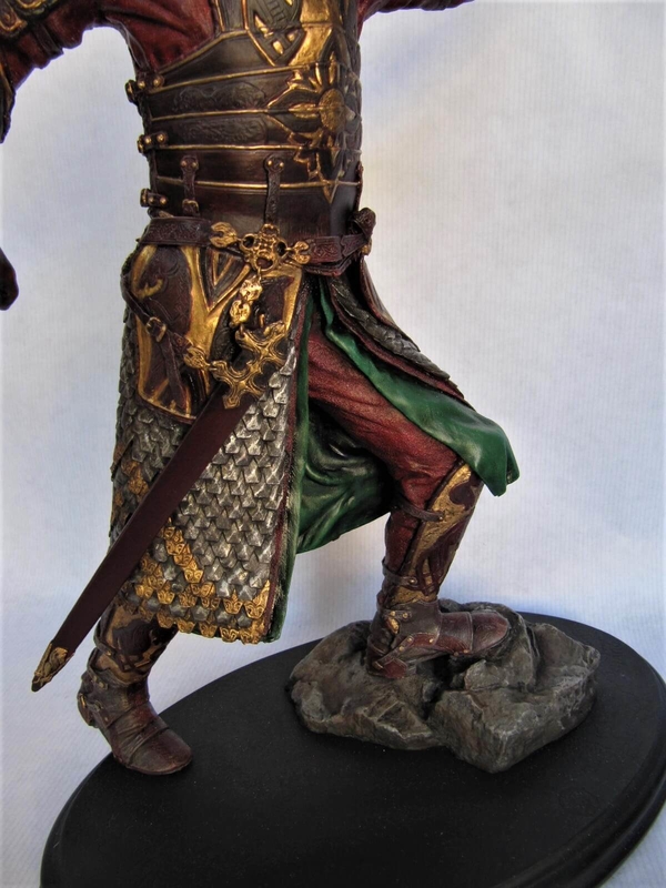 theoden statue