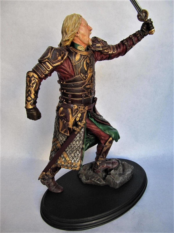 theoden statue