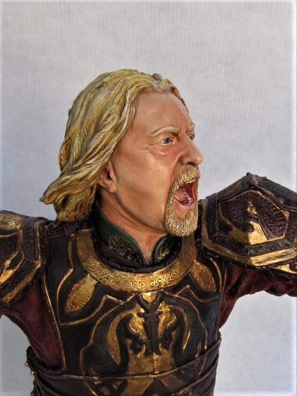 theoden statue