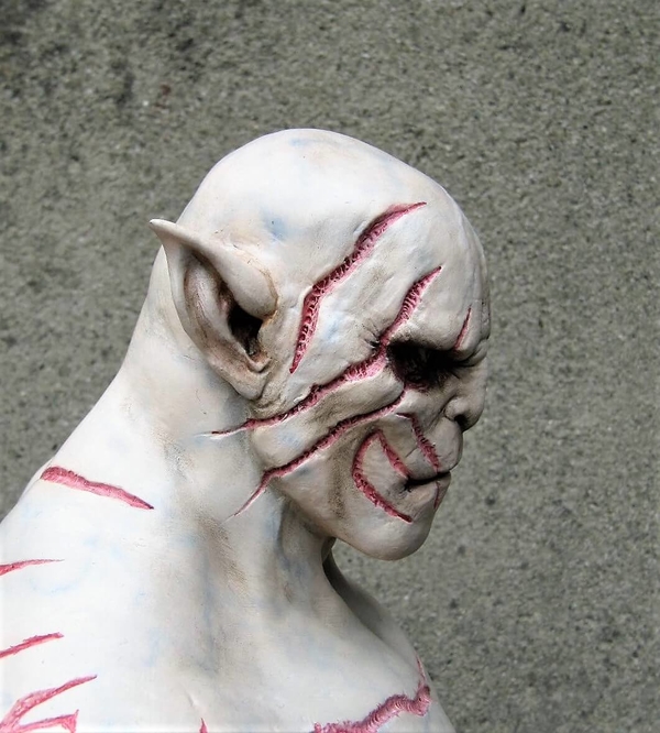 Azog 1/4.