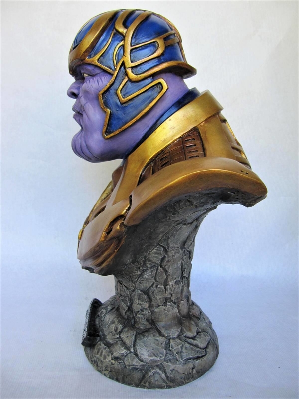 Buste Thanos