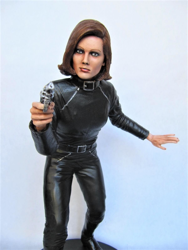 Emma Peel 1/6.