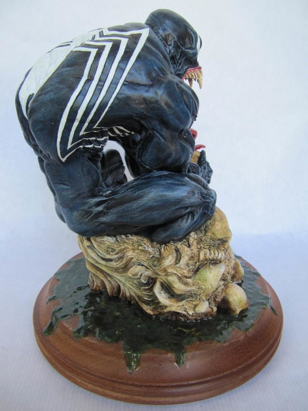 Statue venom