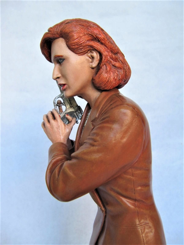 Dana Scully 1/6.